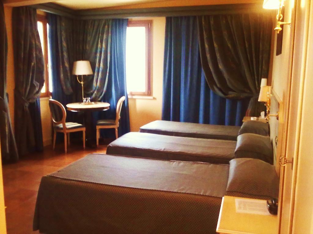 Hotel Quadrifoglio Roma Eur Værelse billede